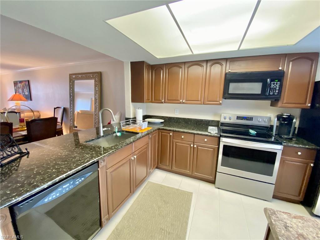 145 Cypress Way E # A Property Photo 13