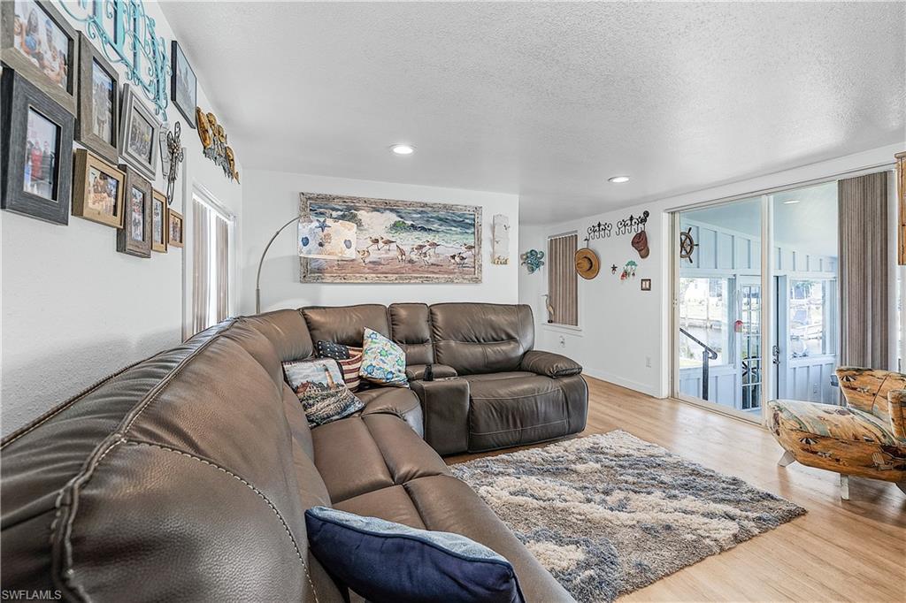5012 Sandpiper Dr Property Photo 6