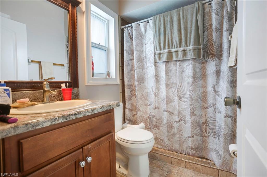 165 4th St Property Photo 10