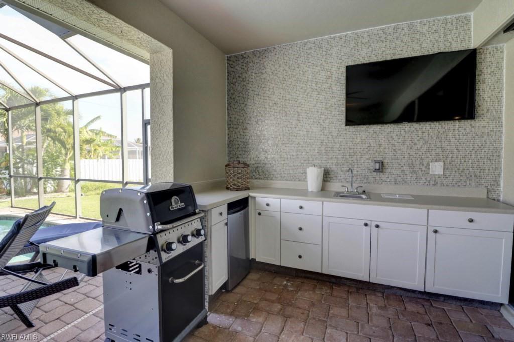 3525 Surfside Blvd Property Photo 5