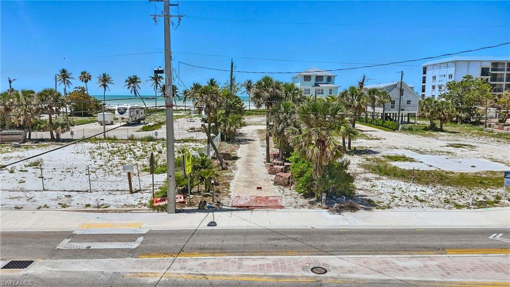 2686 Estero Blvd Property Photo 2