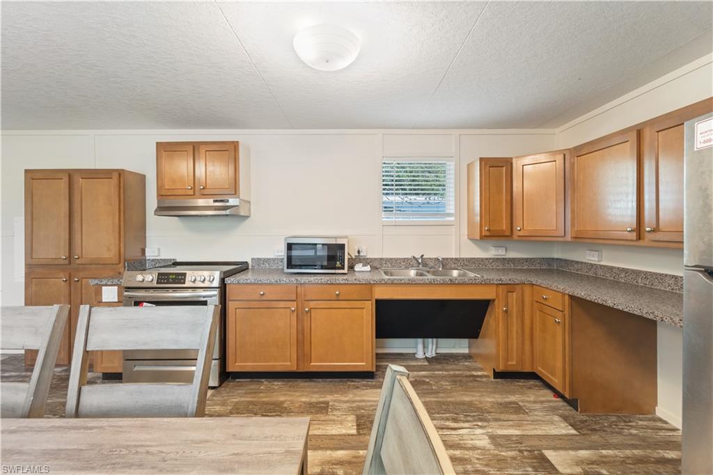 5545 State Road 29 S Property Photo 7