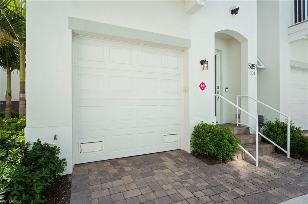 5851 Shell Cove Dr 101a Property Photo 2