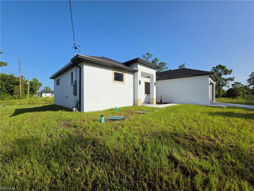 326 Nathan Ave Property Photo 38