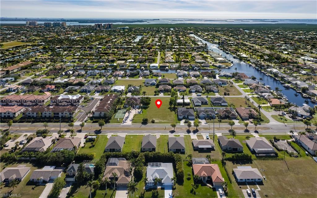 1910 Cape Coral Pkwy W Property Photo 5