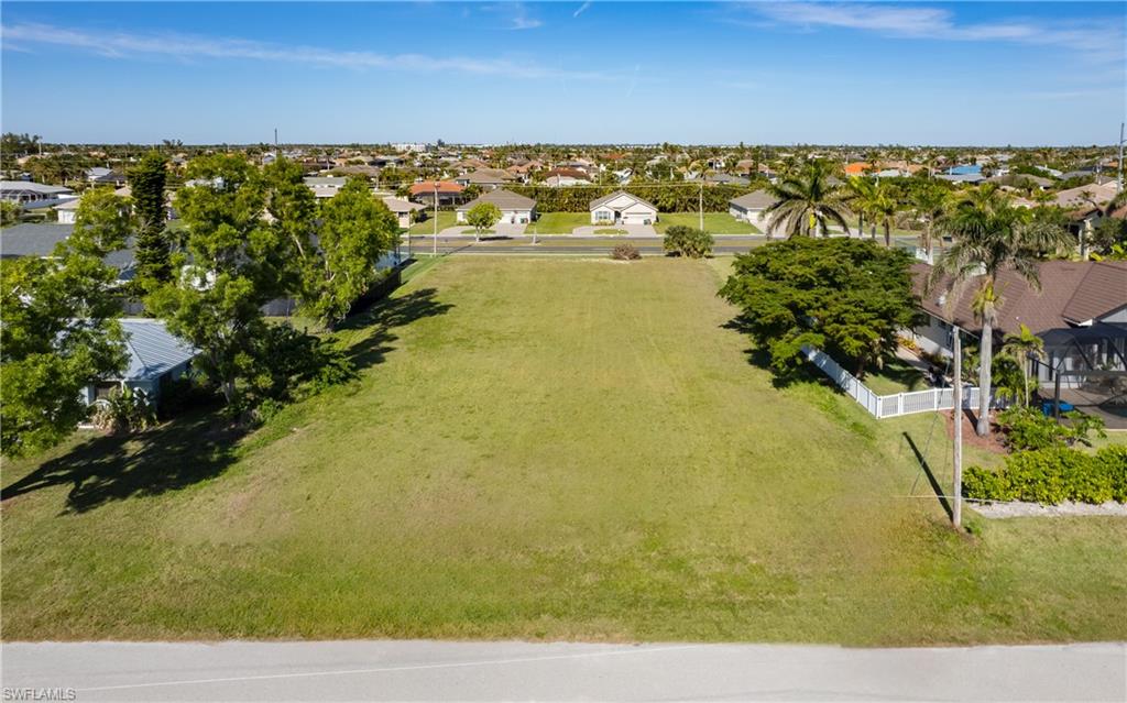 1910 Cape Coral Pkwy W Property Photo 7