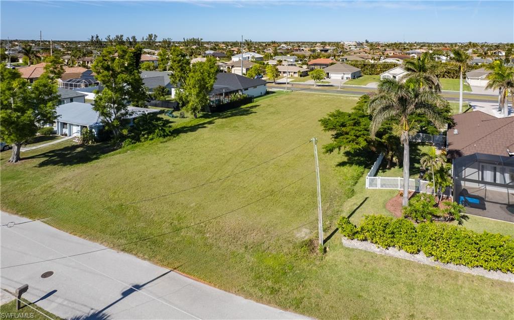 1910 Cape Coral Pkwy W Property Photo 8