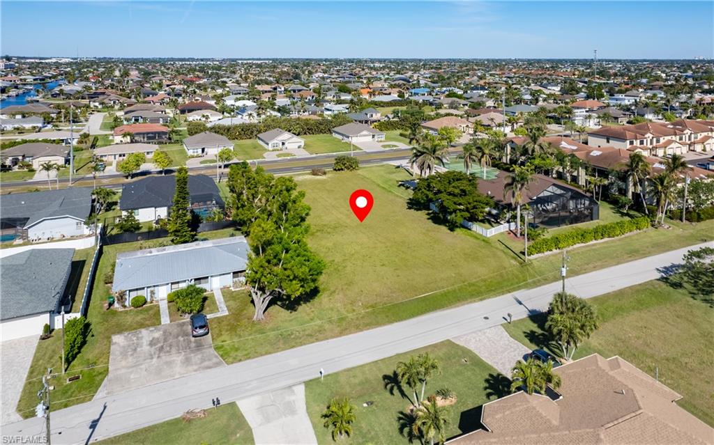 1910 Cape Coral Pkwy W Property Photo 10