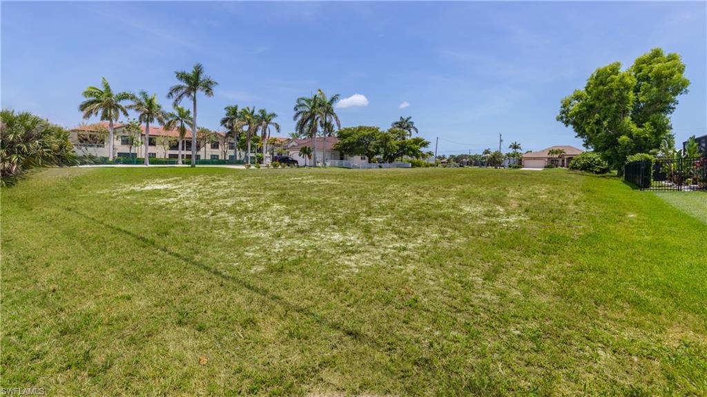 1910 Cape Coral Pkwy W Property Photo 13