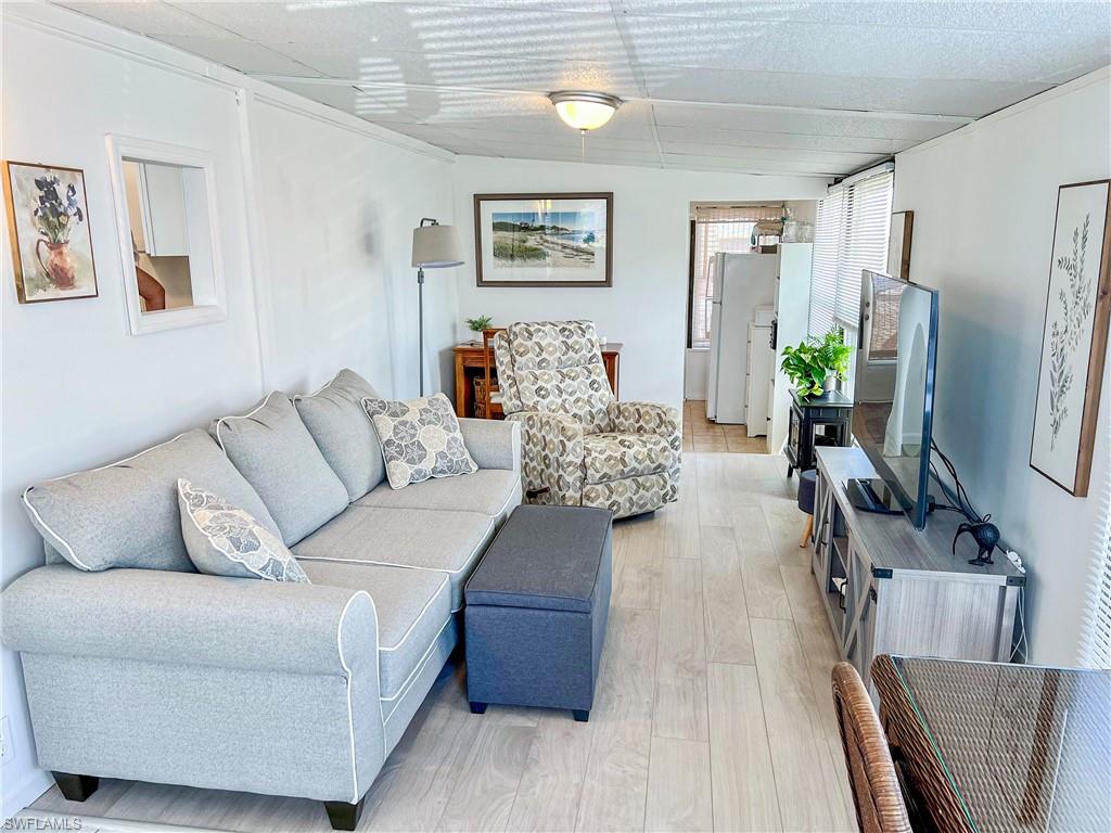 11511 Slipper Shell Dr Property Photo 4