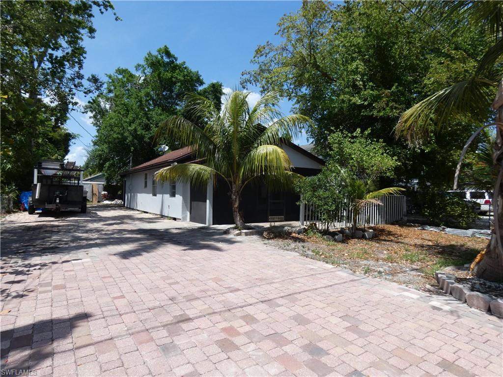3817 Pearl St Property Photo 2