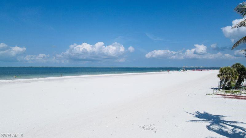 450 Estero Blvd Property Photo 13