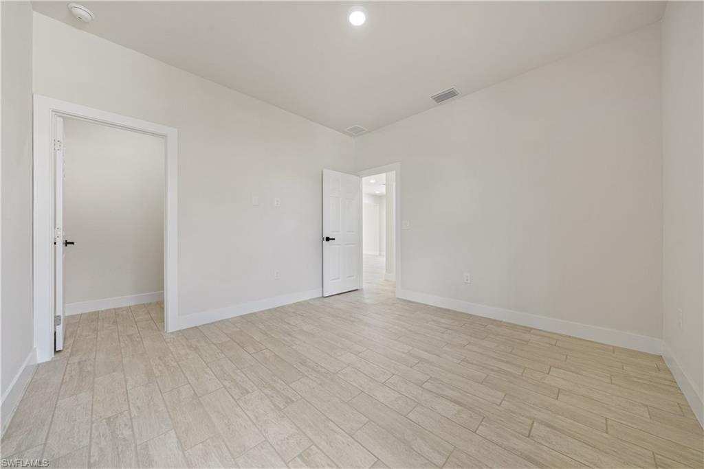 2917 50th St W Property Photo 21