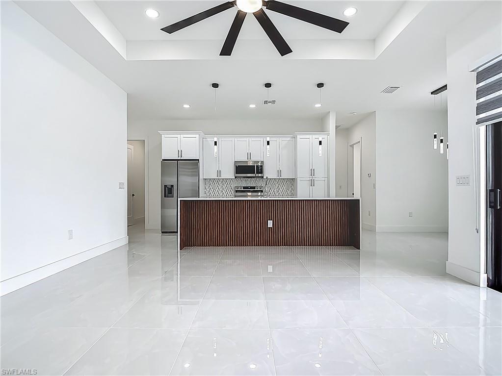 1415 Sw Embers Ter Property Photo 8