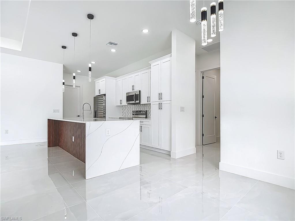 1415 Sw Embers Ter Property Photo 18