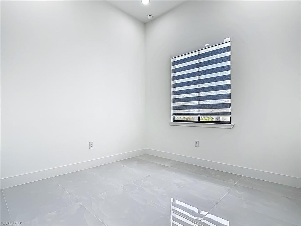 1415 Sw Embers Ter Property Photo 28