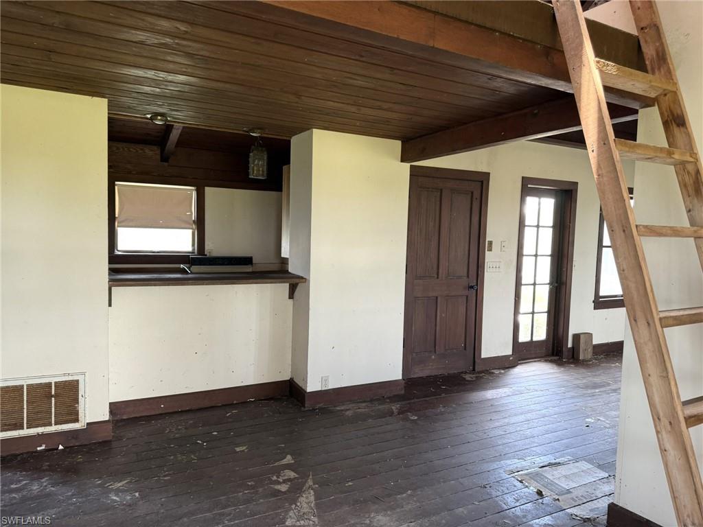 310 Pieces Of Eight Property Photo 35