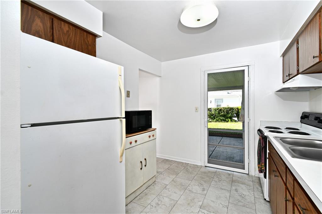 26 Pinewood Blvd Property Photo 4