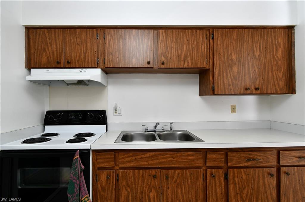 26 Pinewood Blvd Property Photo 6