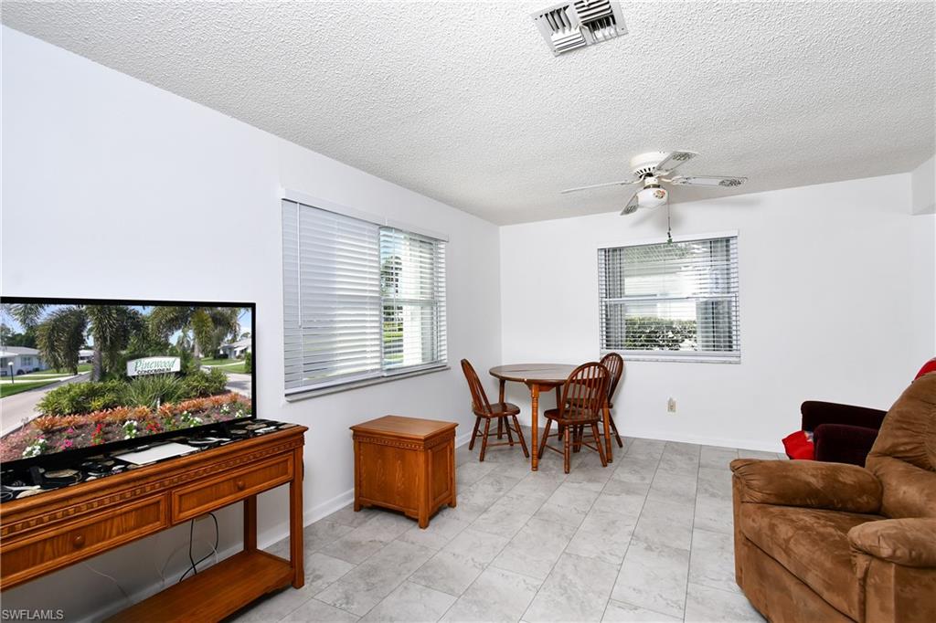 26 Pinewood Blvd Property Photo 9