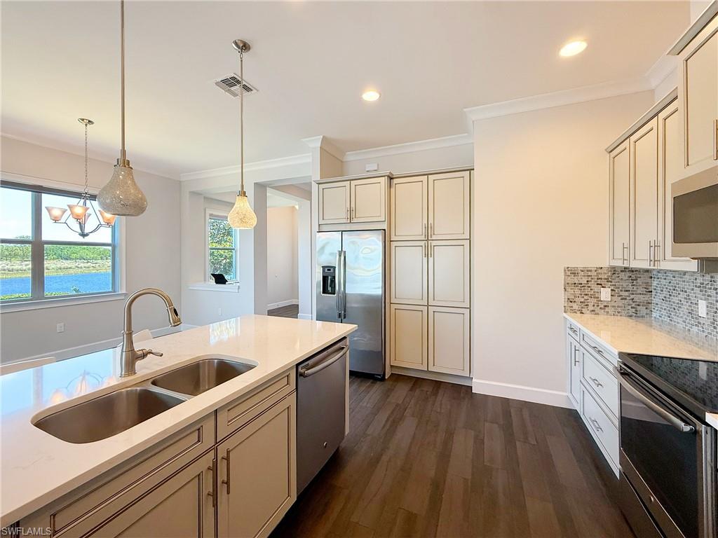 6847 Bequia Way Property Photo 5