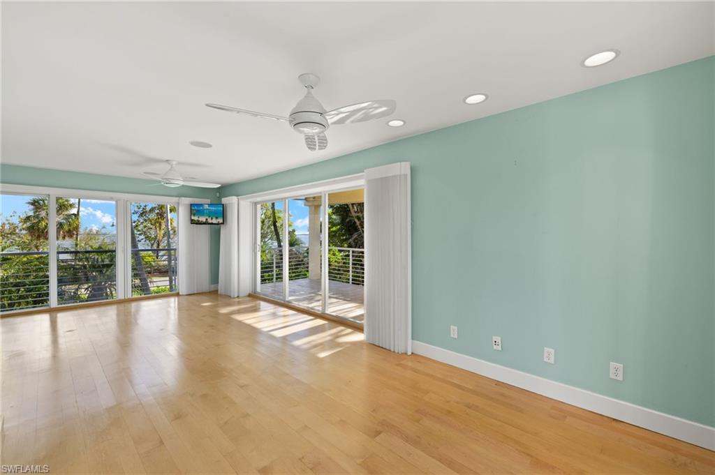 1581 San Carlos Bay Dr Property Photo 23