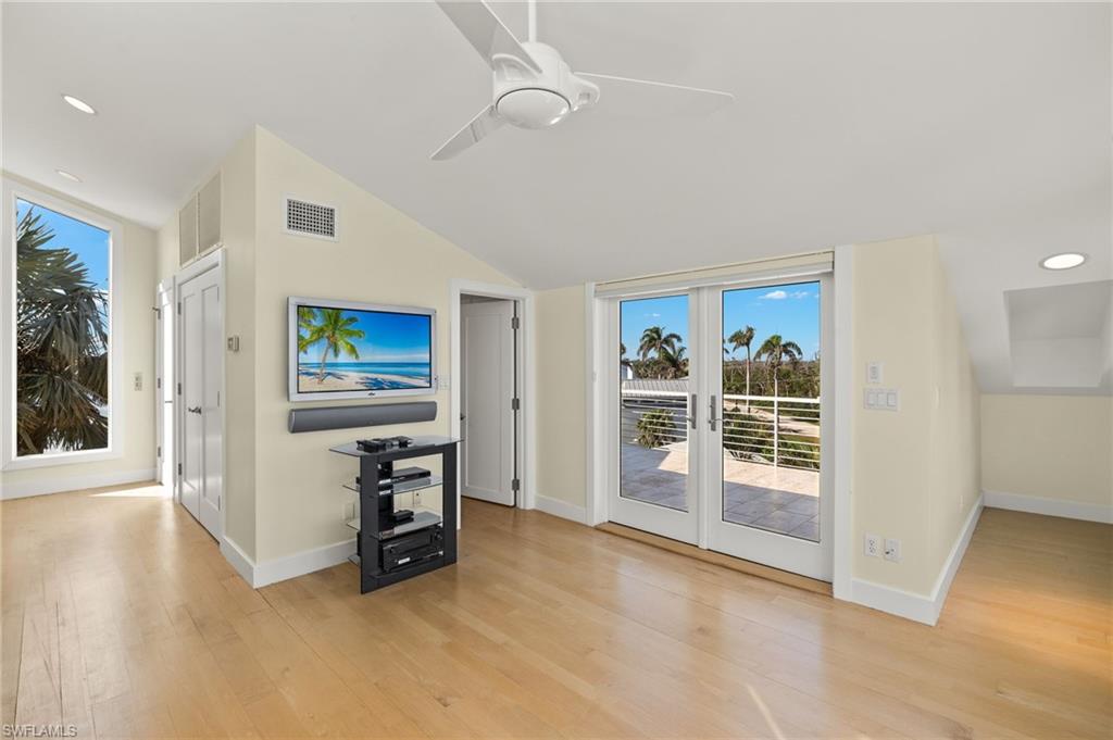 1581 San Carlos Bay Dr Property Photo 35
