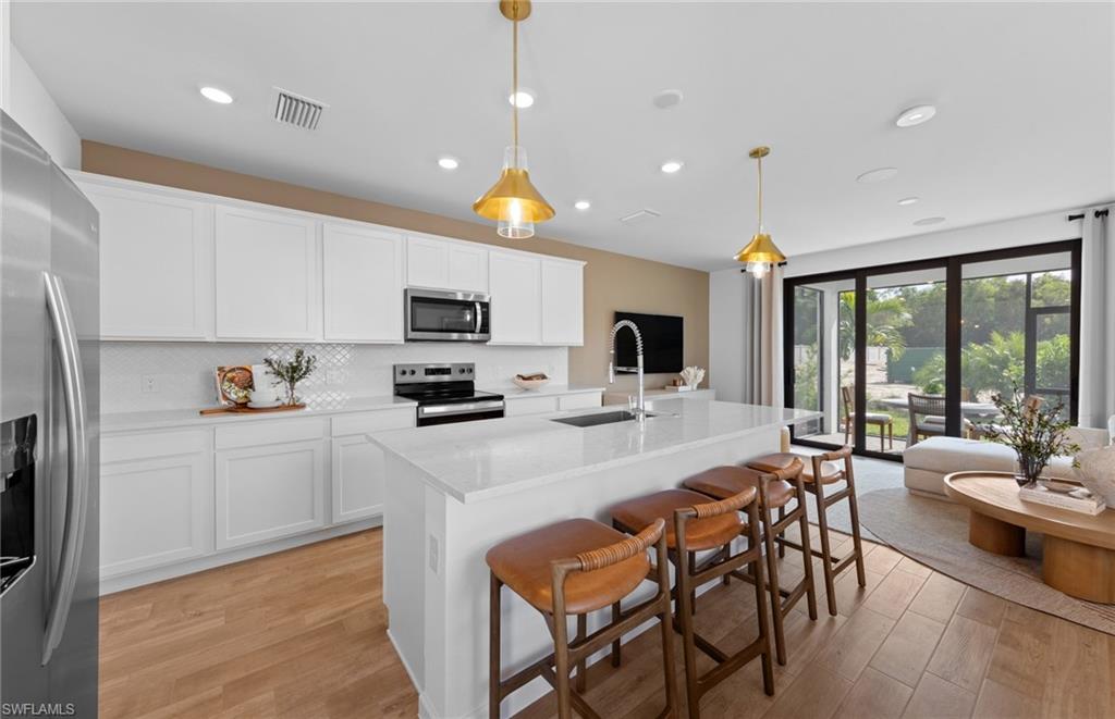 27893 Radiant Ct Property Photo 5