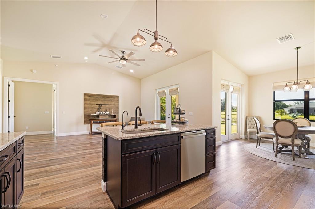 16630 Willow Point Ct Property Photo 13