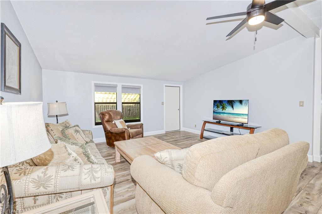 10251 Wales Loop Property Photo 7