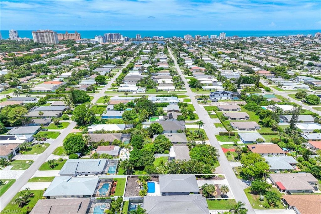 736 94th Ave N Property Photo 2