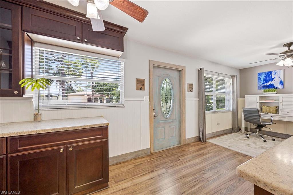 736 94th Ave N Property Photo 7