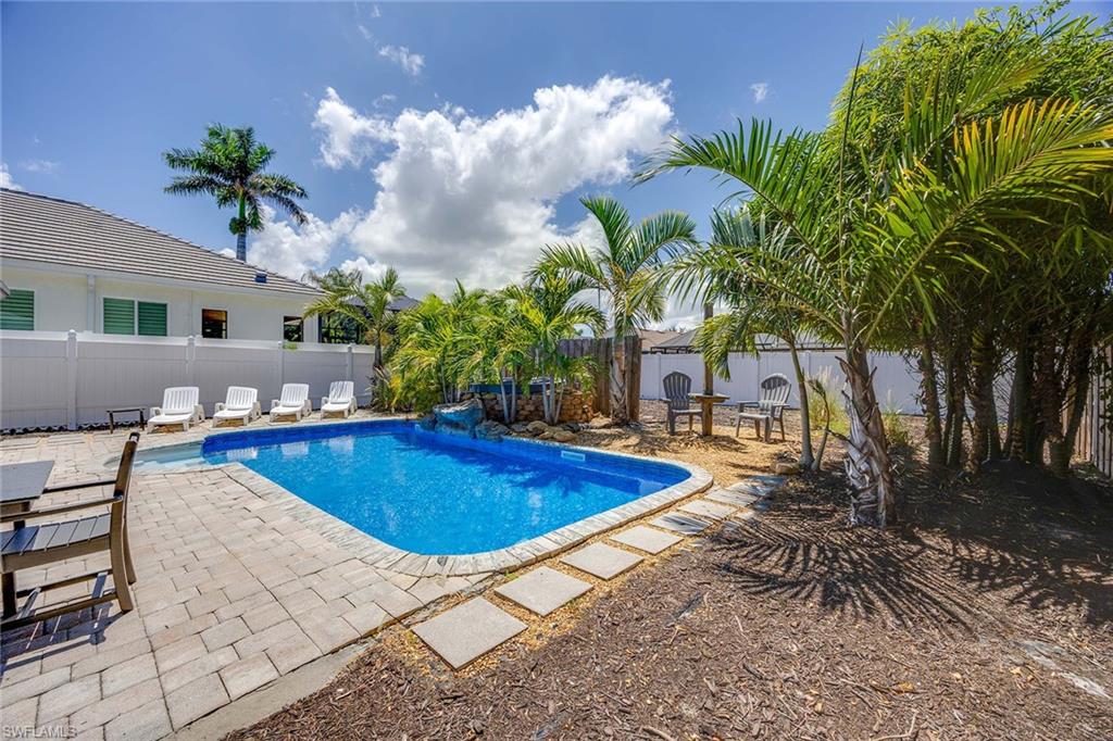 736 94th Ave N Property Photo 27