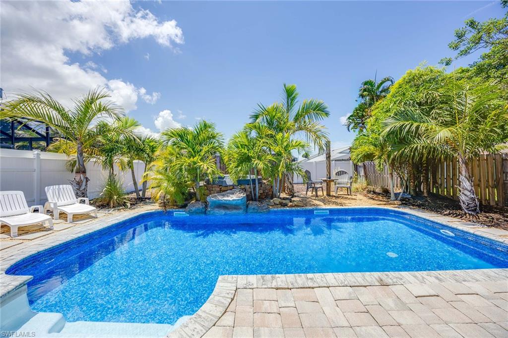 736 94th Ave N Property Photo 29