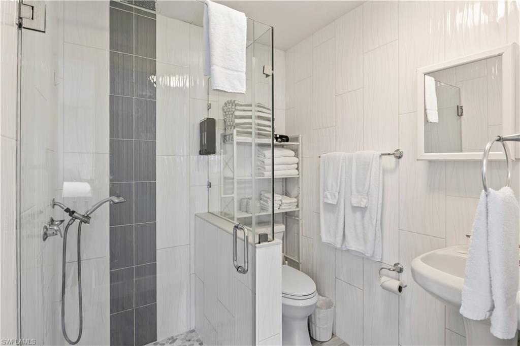12200/12210 Shoreview Dr Property Photo 43