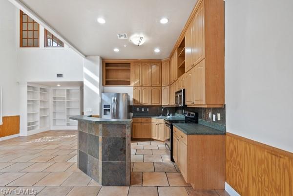 819 James St Property Photo 6