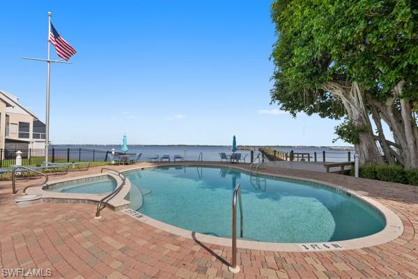 819 James St Property Photo 15