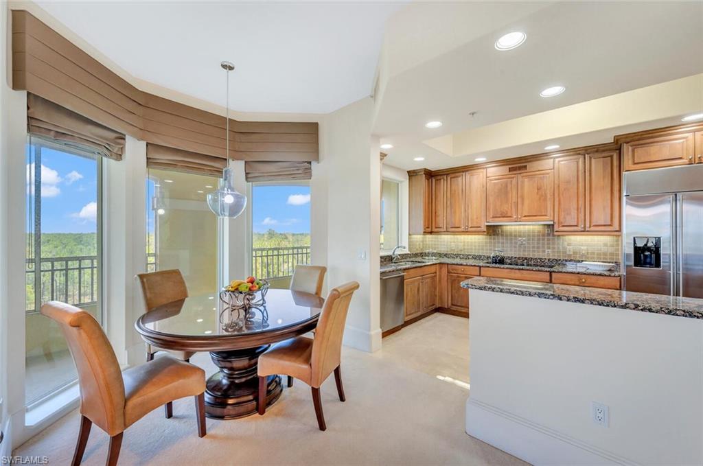 2738 Tiburon Blvd E # B502 Property Photo 14