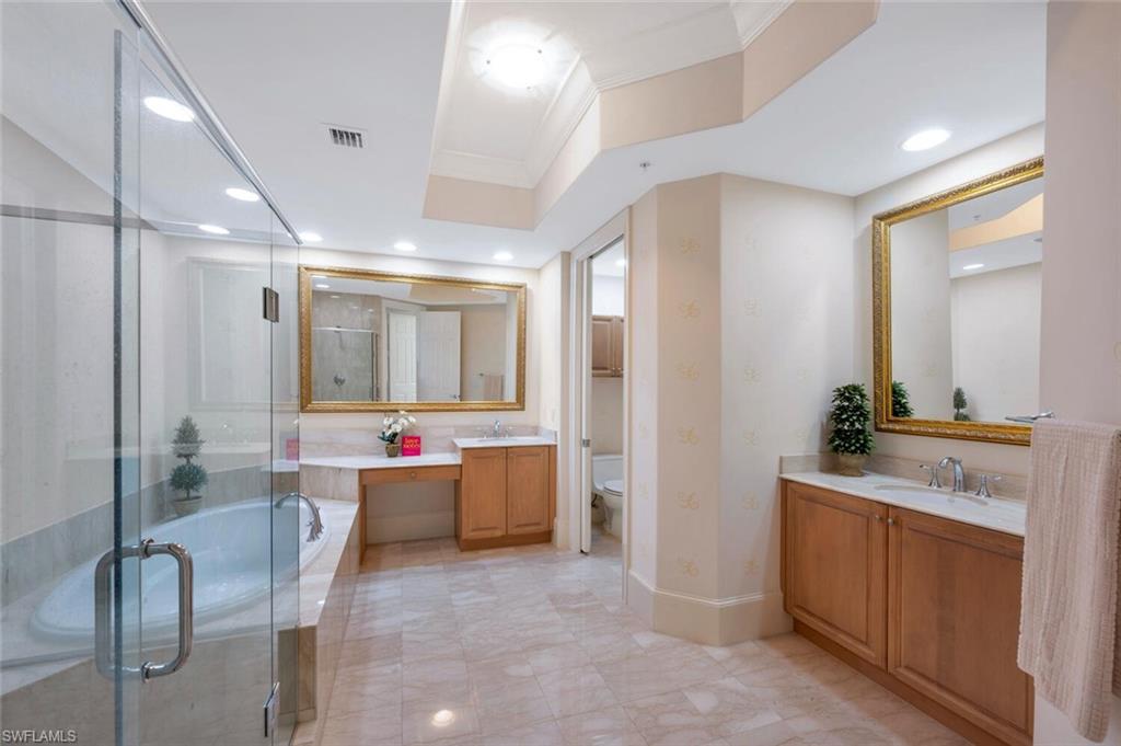 2738 Tiburon Blvd E # B502 Property Photo 23