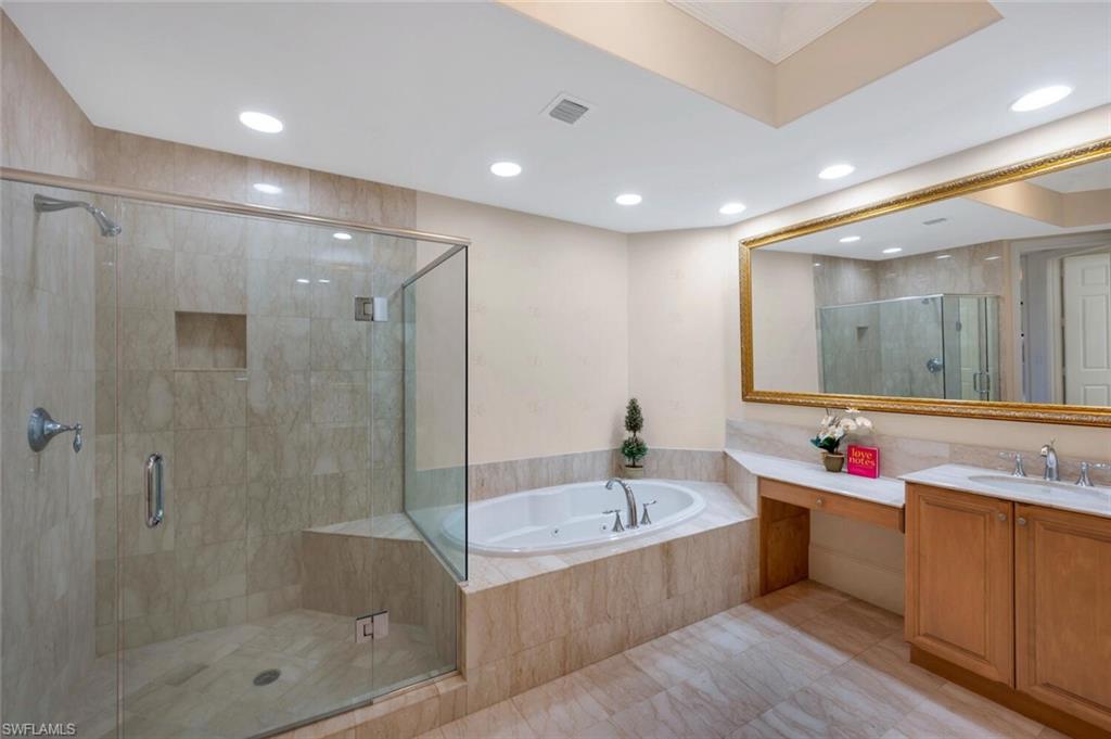 2738 Tiburon Blvd E # B502 Property Photo 24
