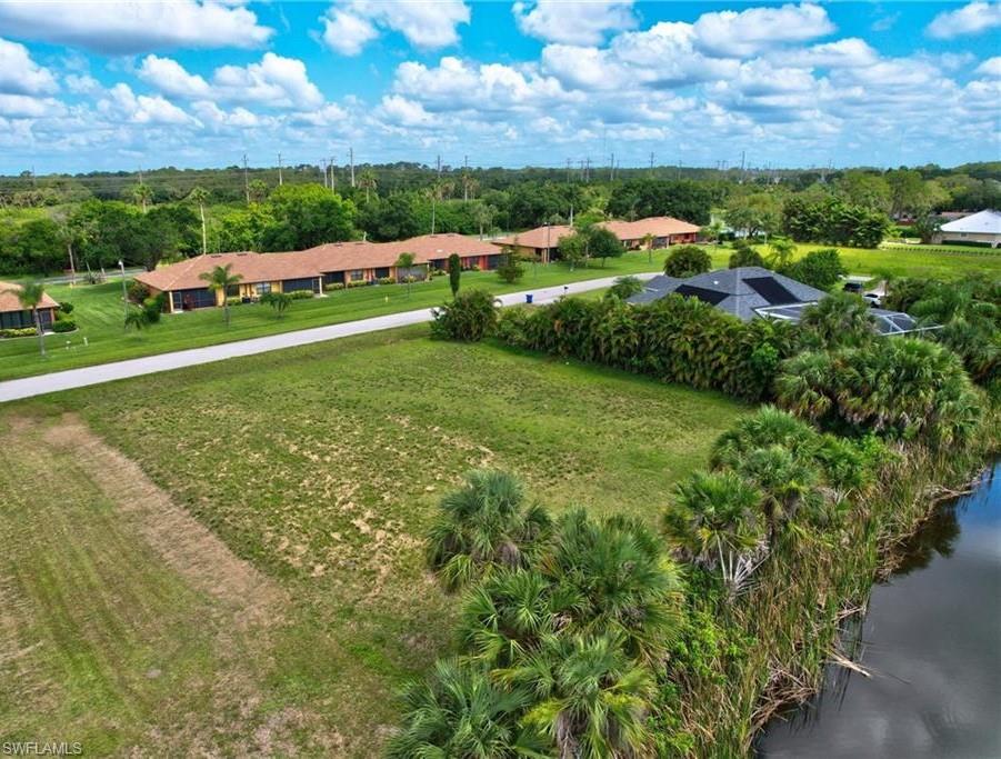 17091 Waters Edge Cir Property Photo 7