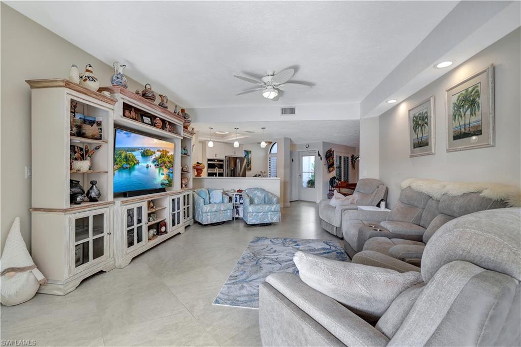 2249 Anchorage Ln # B Property Photo 8