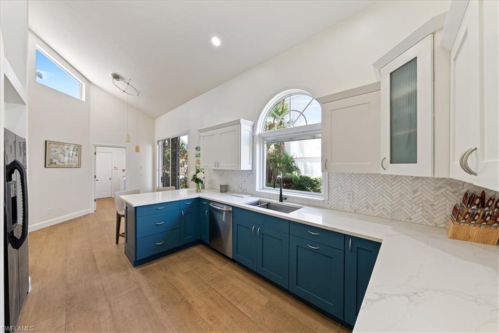 171 Via Napoli Property Photo 14