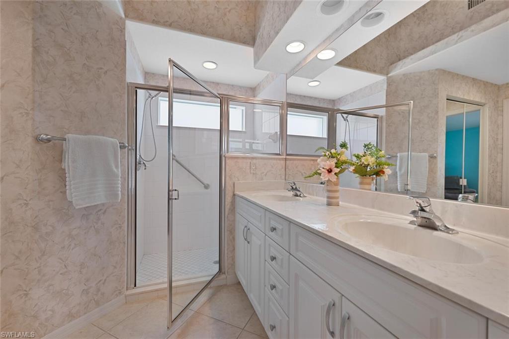 8279 Ibis Cove Cir # A136 Property Photo 9