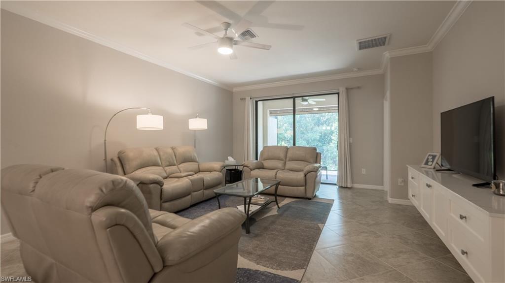 9076 Glenforest Dr Property Photo 13