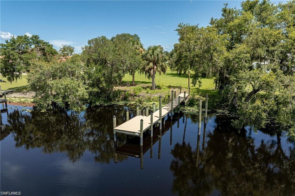 16520 Oakview Cir Property Photo 1