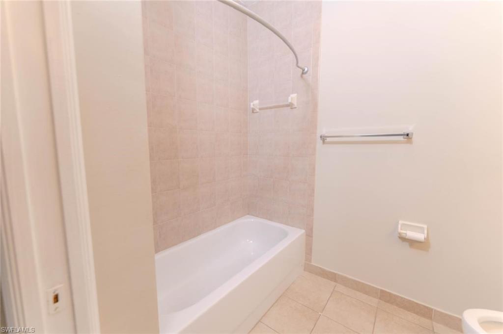 8331 Bernwood Cove Loop W # 1402 Property Photo 8
