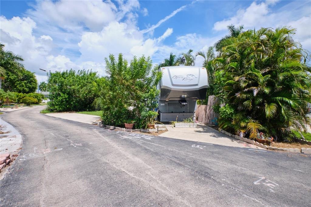 17135 Taffy ST Property Photo 1