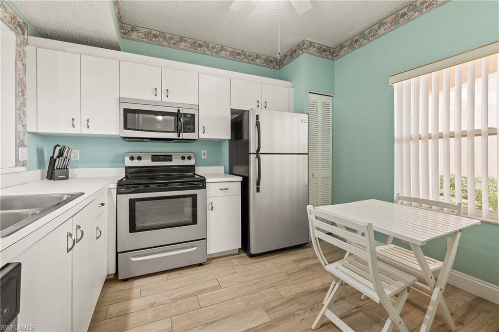 1044 Woodshire Ln # B102 Property Photo 5