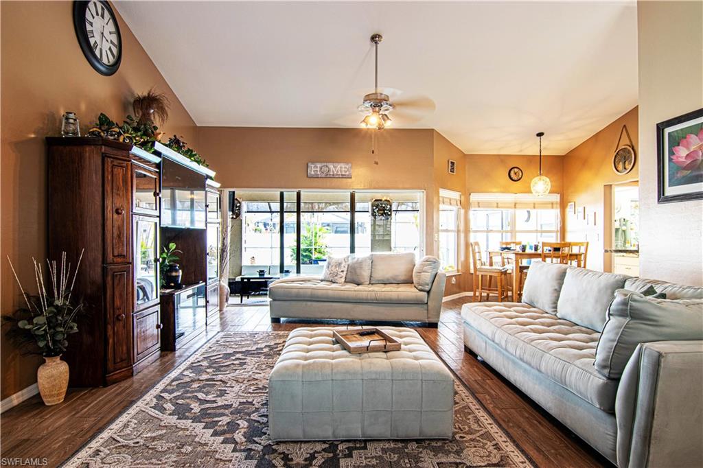 412 Se 13th Ave Property Photo 4